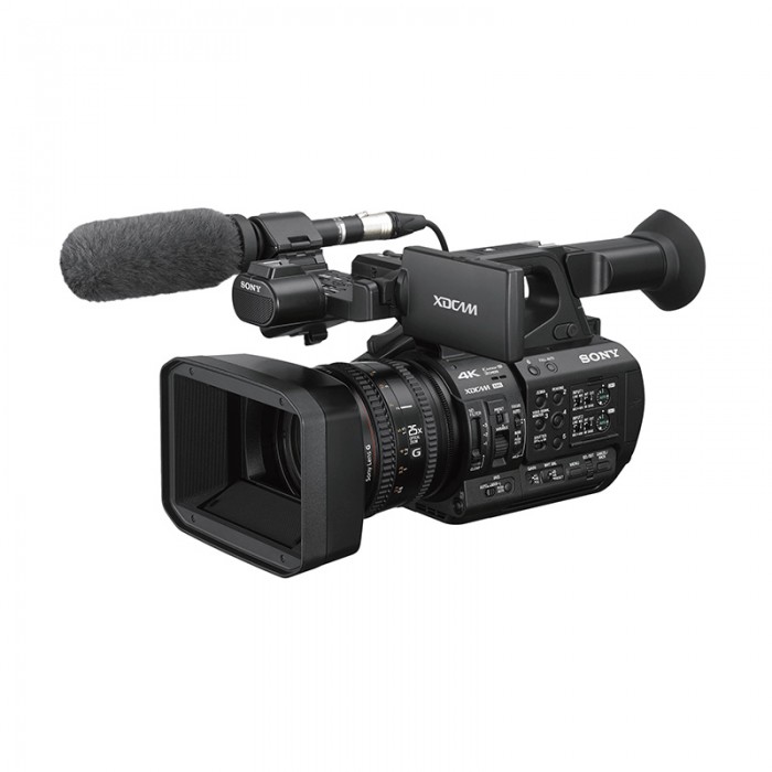 دوربین فیلمبرداری سونی PXW-Z190 وزن مناسبی دارد و به محفظه های ورودی جهت قرار دادن کارت های SD مجهز است.