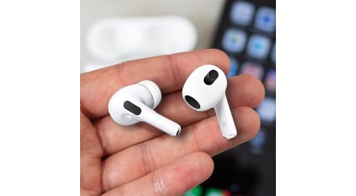 مقایسه Apple AirPods Pro و Apple AirPods (نسل سوم): دو ایرپاد با ویژگی های کاملا متفاوت