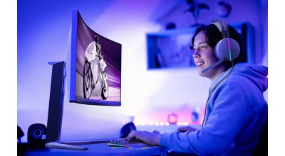 اولین مانیتور گیمینگ Philips EVNIA با پنل خمیده 34 اینچ و تکنولوژی Mini-LED معرفی شد