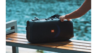 بررسی و آشنایی با اسپیکر PartyBox On-The-Go جی بی ال!