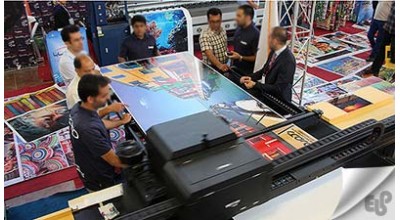 چاپ طرح های مختلف روی شیشه با دستگاه فلت بد Flatbed