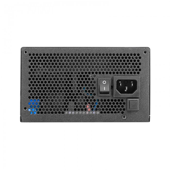 منبع تغذیه کامپیوتر گرین GP800B-HP EVO ابعاد کوچک و جمع و جوری دارد و مناسب برای سیستم های گیمینگ رده بالا است.