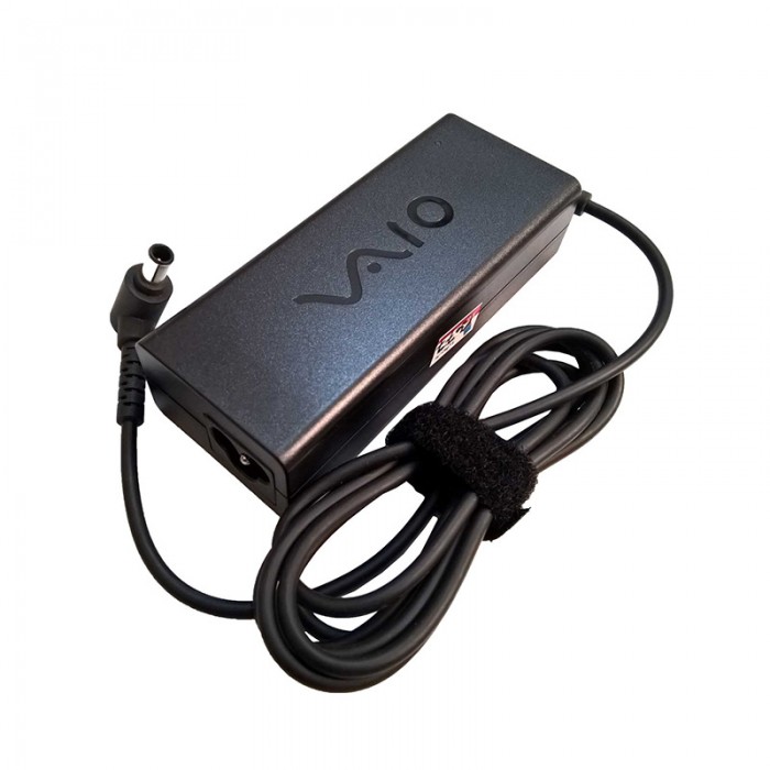 شارژر لپ تاپ سونی 90TH-A قادر به تأمین شارژ مورد نیاز باتری لپ تاپ های سری وایو برند سونی است.