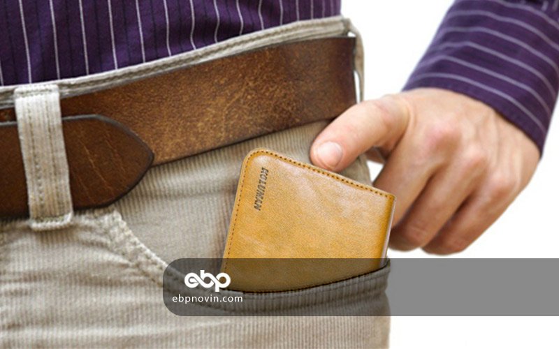 طراحی به صورت کیف پول چرمی، وزن و ابعاد مناسب برای حمل آسان