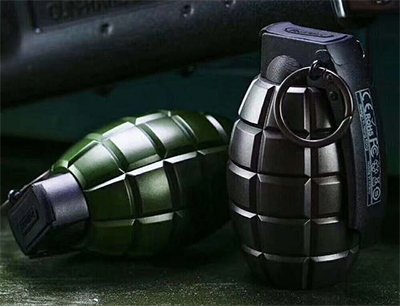 مشخصات و امکانات شارژر همراه ریمکس Grenade RPL-28
