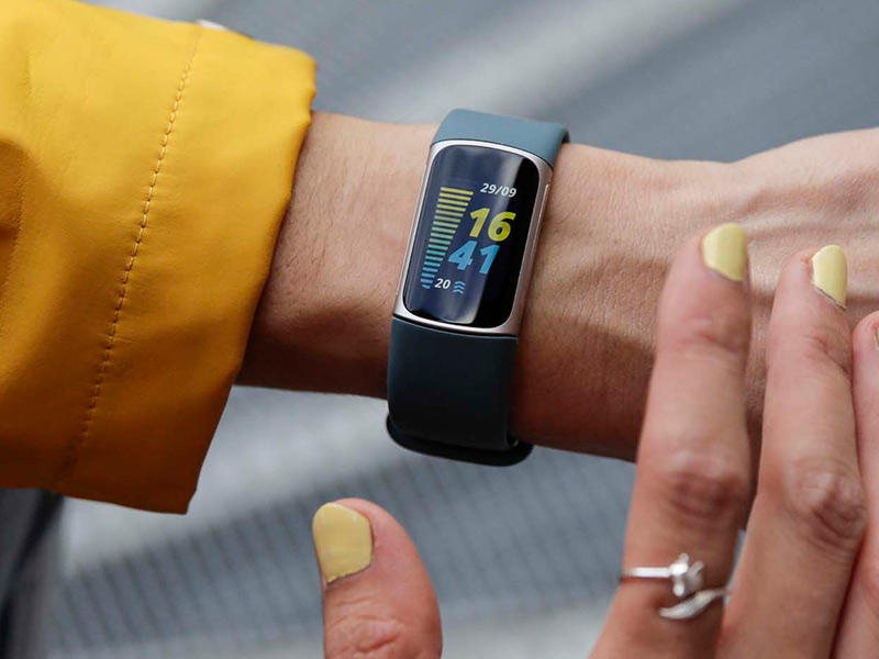 و باز هم یک مقایسه دیگر از دنیای ساعت های هوشمند: Fitbit Charge 5 در مقابل Fitbit Versa 3