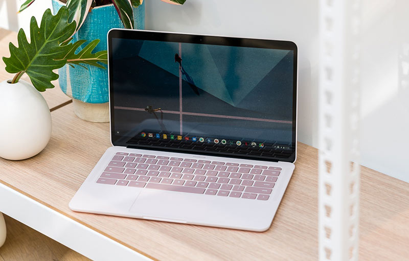7. GOOGLE PIXELBOOK GO