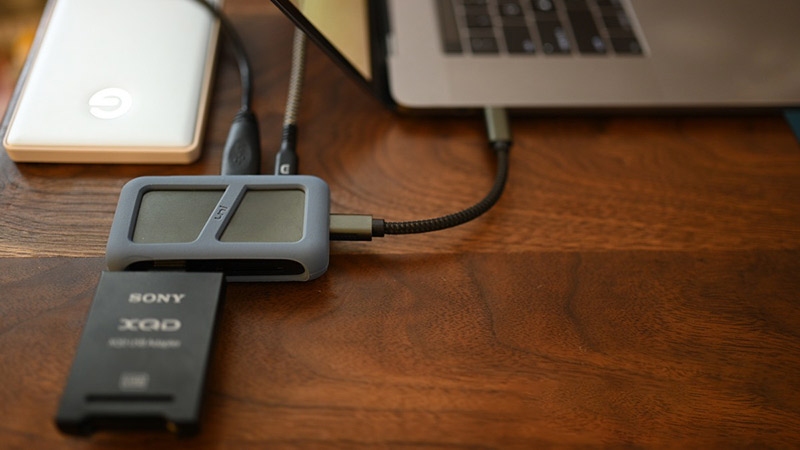 داک Uni USB-C Hub – مجهز به کابل قابل جدا شدن