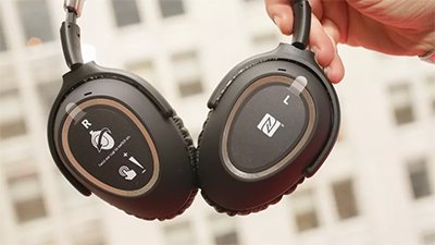 قابلیت های هدفون بی سیم/باسیم Sennheiser PXC 550